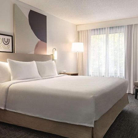 Spark By Hilton Mystic Groton Exterior foto
