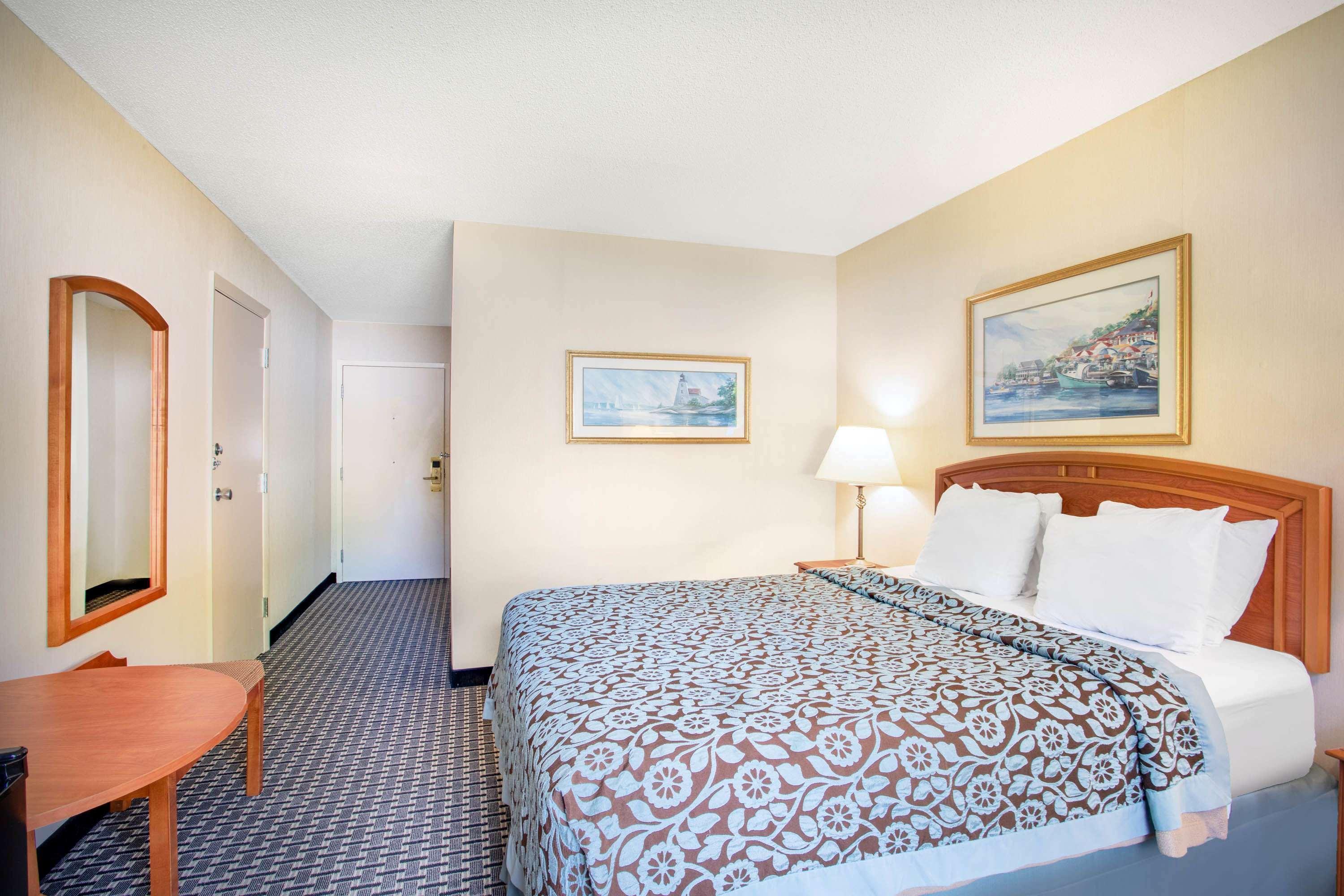 Spark By Hilton Mystic Groton Exterior foto