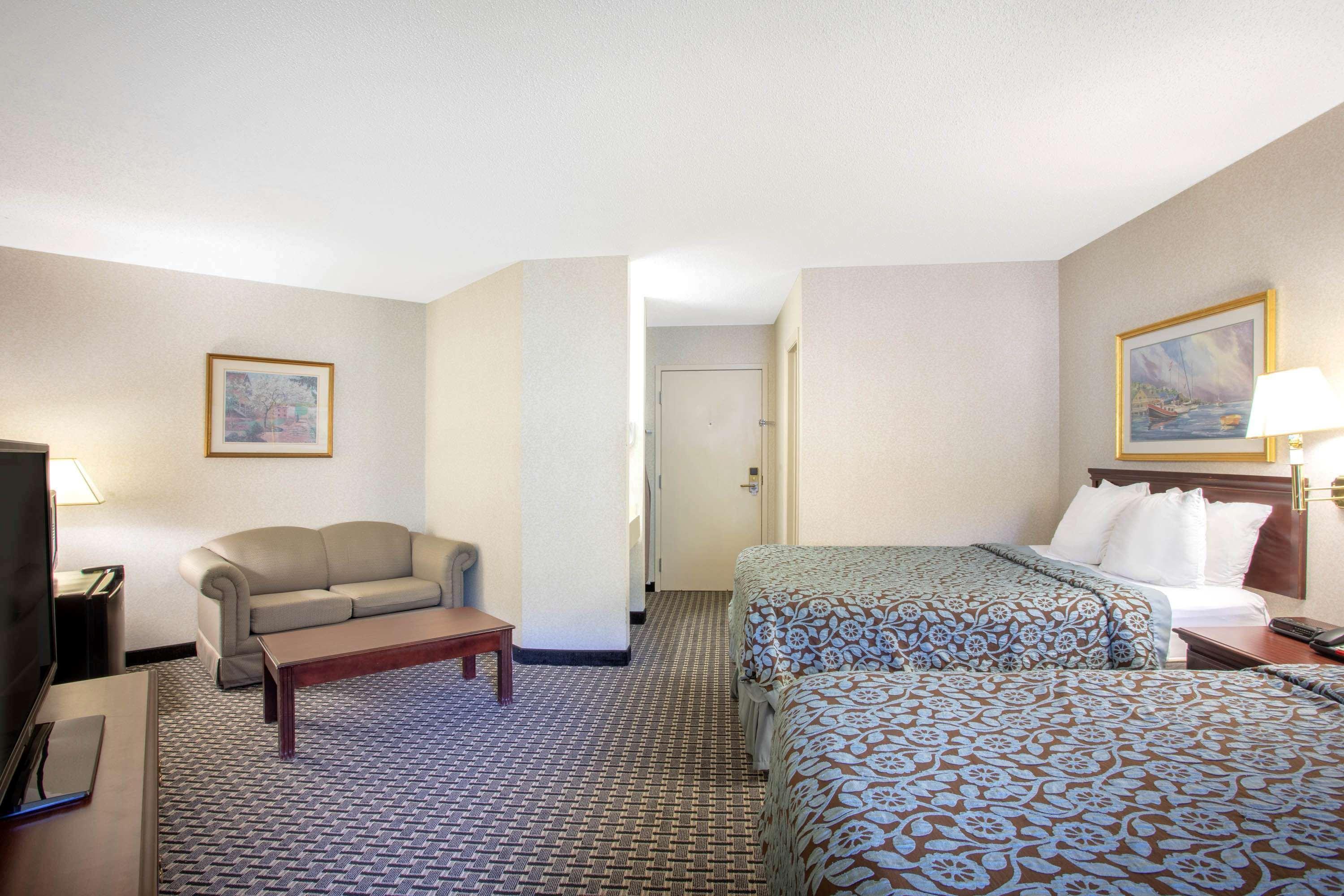 Spark By Hilton Mystic Groton Exterior foto
