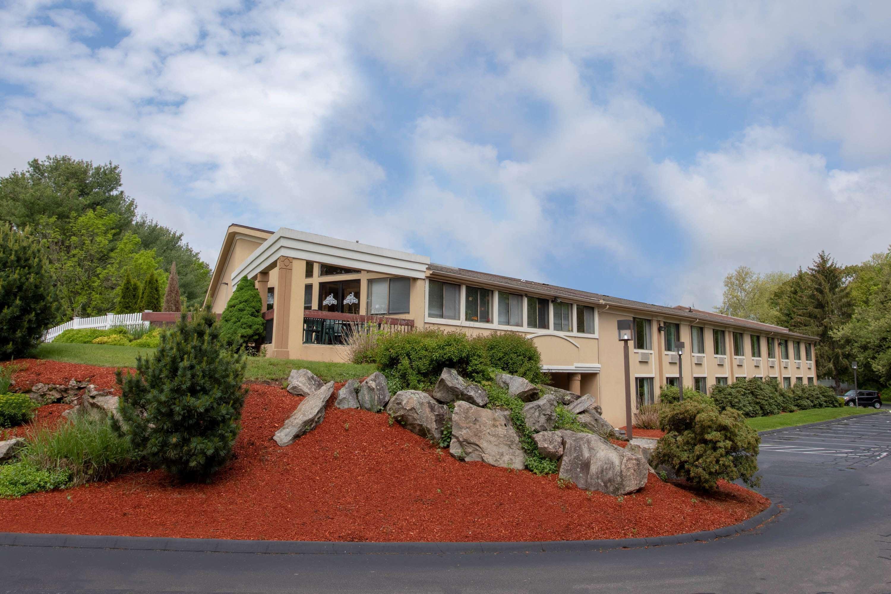 Spark By Hilton Mystic Groton Exterior foto
